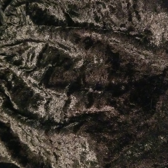 Adele & May top, size M, elbow length sleeve with 3" ruffle - Picture 6 of 6